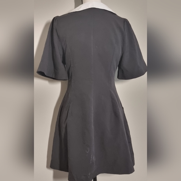 Super cute black dress with metal bow buttons - Picture 4 of 4